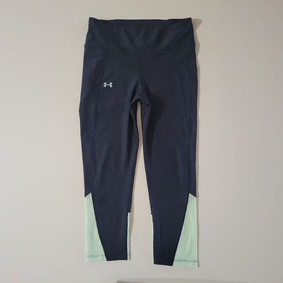 Under Armour Women's Black HeatGear® Compression Capris - Picture 1 of 12